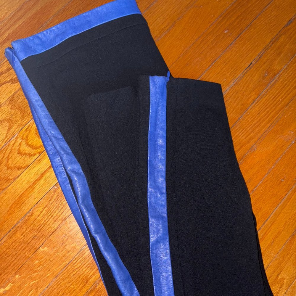 Diane Von Furstenberg Black Leggings with Blue Leather Trim Sz 12
